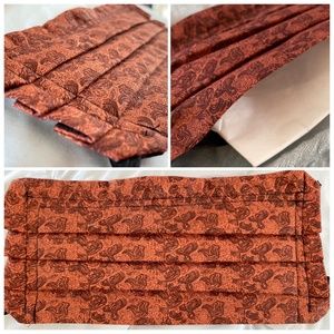 Pleated Cloth Face Mask in Textured Brown